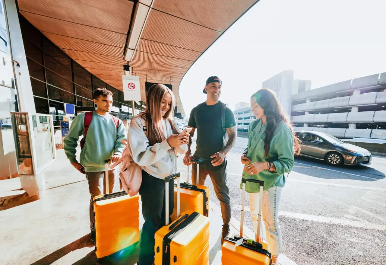 Decolando para o exterior: 10 dicas para planejar sua primeira viagem  internacional - KAYAK Blog Brasil