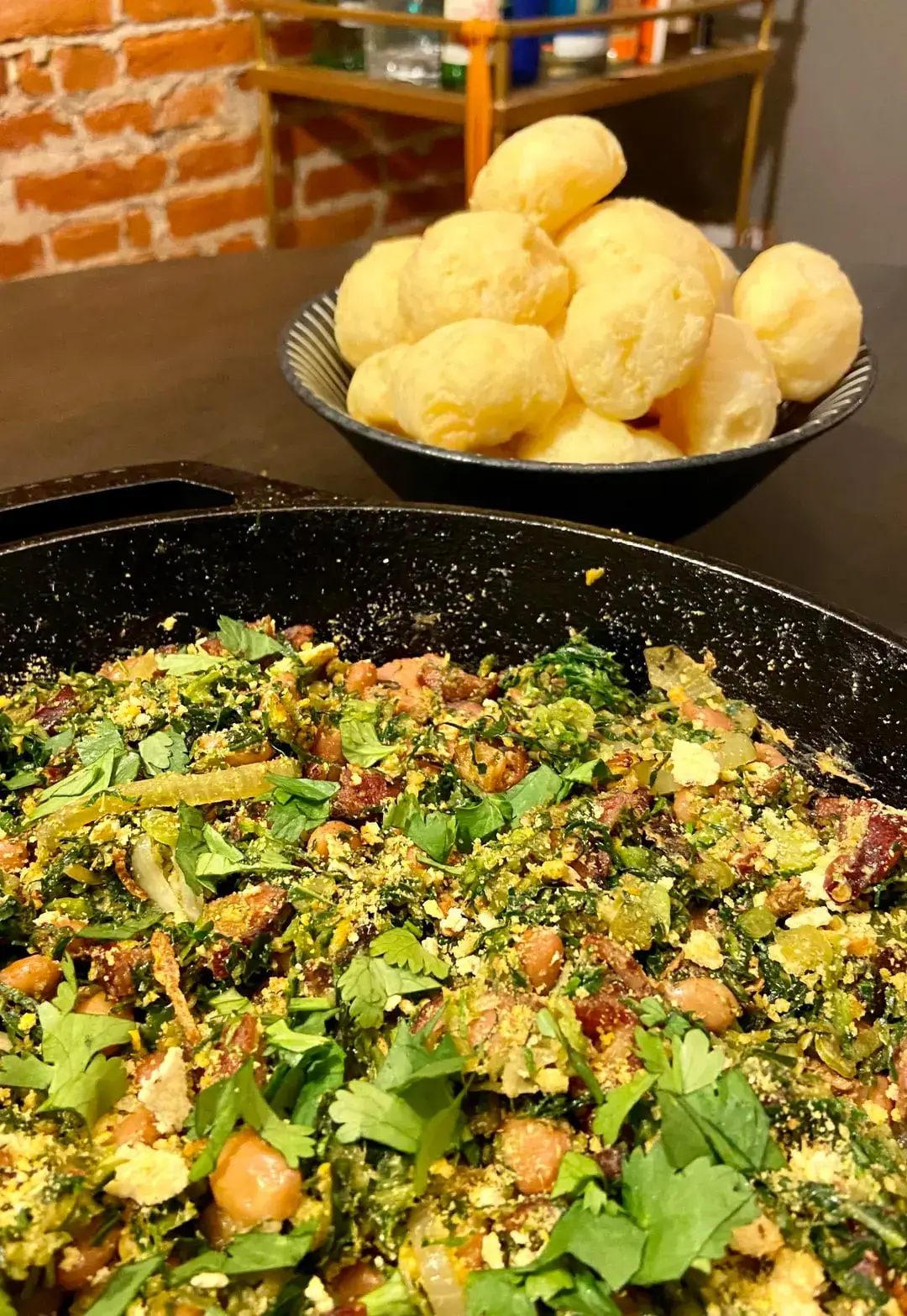 Semana 9: Brasileiro - Feijão Tropeiro com Pão de Queijo : r/52weeksofcooking