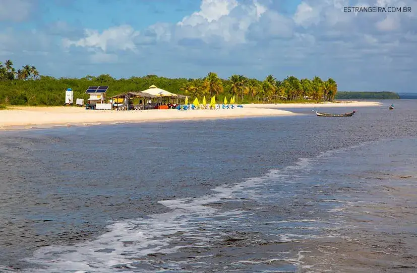 Mangue Seco: Um Paraíso Rústico de Dunas, Tranquilidade e Aventuras