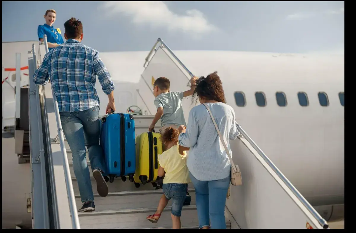 Menor viajando com pai e mãe