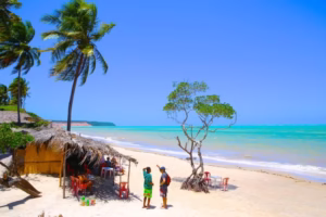 Descubra a Beleza Secreta da Praia do Carro Quebrado