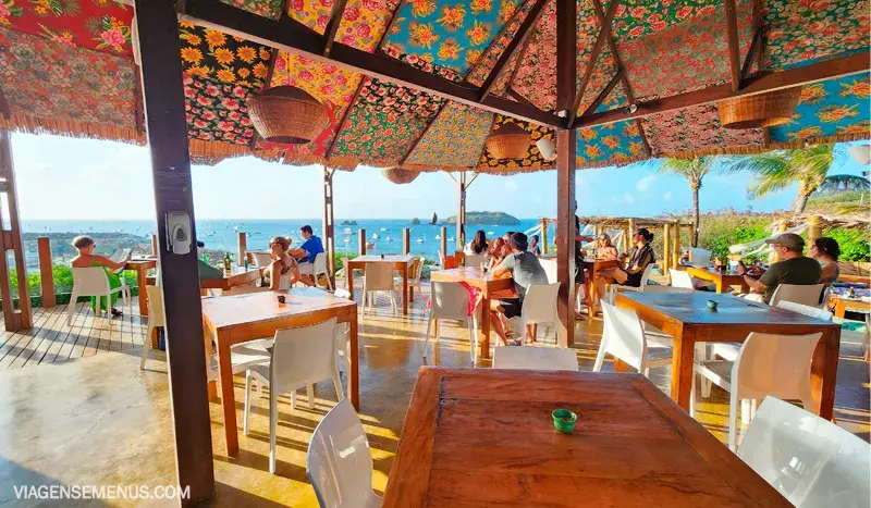 Restaurante Mergulhão em Noronha - cardápio 2022, imperdível!
