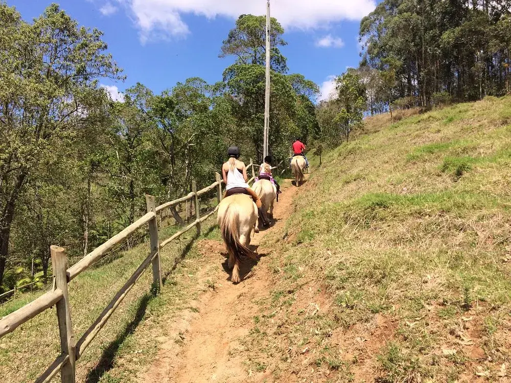 Fjordland Cavalgada Ecológica Pedra Azul