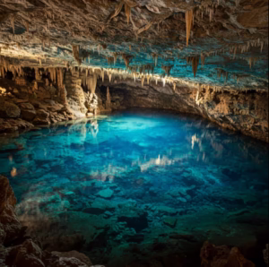 Gruta do Lago Azul