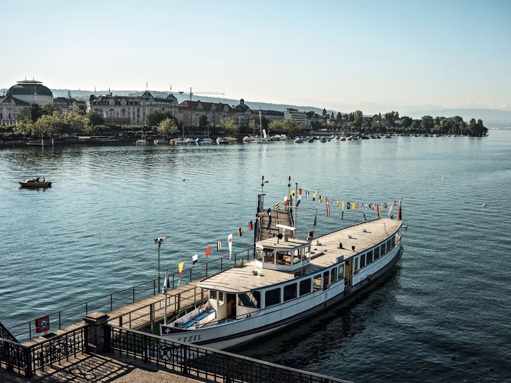 Lago de Zurique (Zürichsee): Relaxamento com Vista Urbana