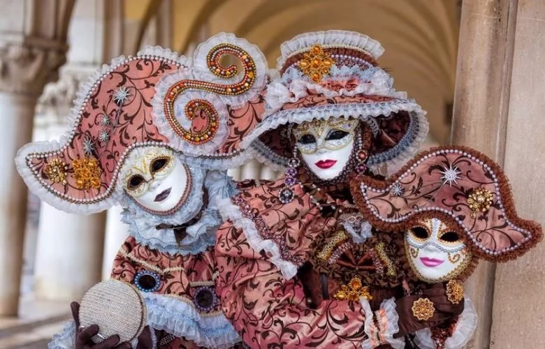 O Mistério e a Beleza das Máscaras Venezianas
